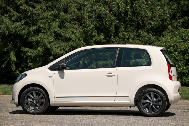 Обои картинки фото автомобили, seat, mii, by, mango, 3-door, uk-spec, 2014г, светлый