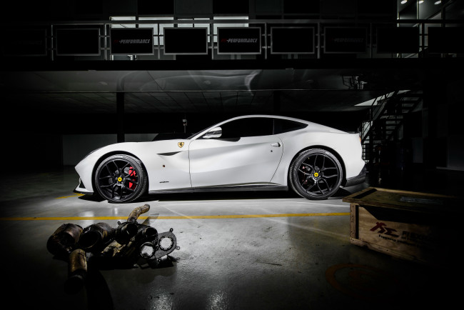 Обои картинки фото 2014 ferrari f12 berlinetta , pp performance, автомобили, ferrari, berlinetta, белый, тюнинг