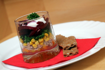 Картинка еда салаты +закуски хлебцы салат бокал