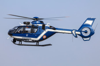 Картинка ec-135 авиация вертолёты вертушка