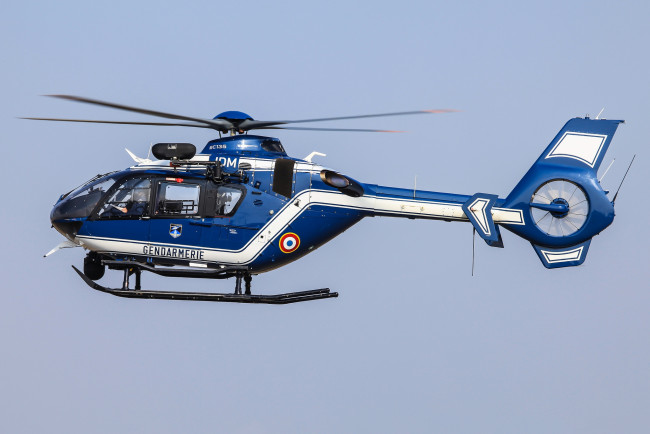 Обои картинки фото ec-135, авиация, вертолёты, вертушка