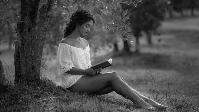 Обои картинки фото девушки, -unsort , черно-белые обои, красивая, девушка