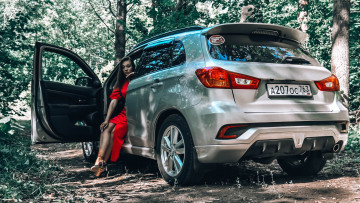 Картинка автомобили -авто+с+девушками mitsubishi asx