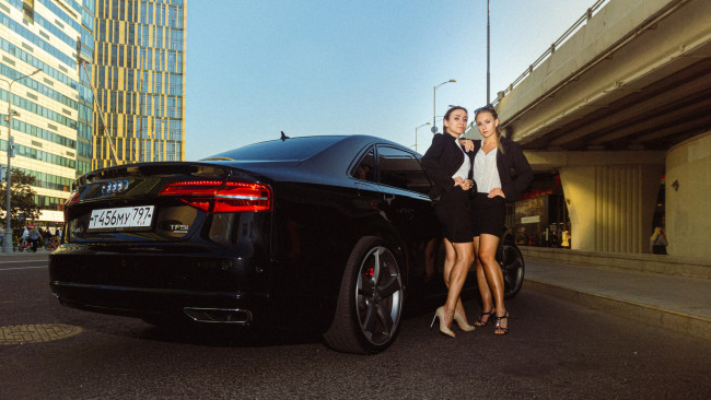 Обои картинки фото автомобили, -авто с девушками, audi, девушки