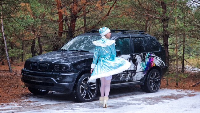 Обои картинки фото автомобили, -авто с девушками, bmw, x5