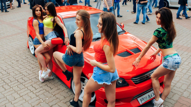 Обои картинки фото автомобили, -авто с девушками, красотки