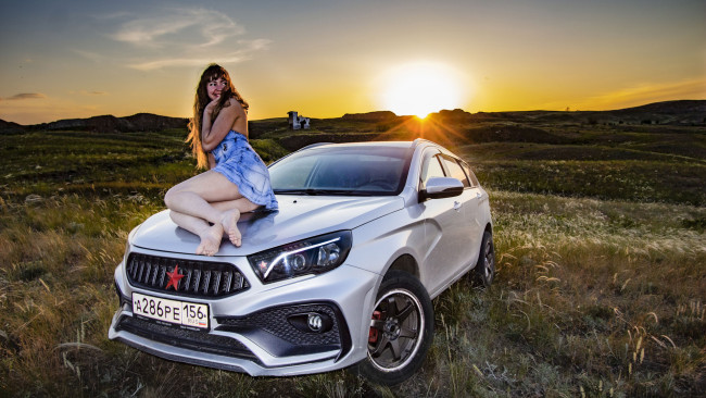 Обои картинки фото автомобили, -авто с девушками, lada, vesta