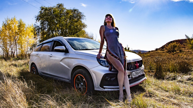 Обои картинки фото автомобили, -авто с девушками, lada, vesta