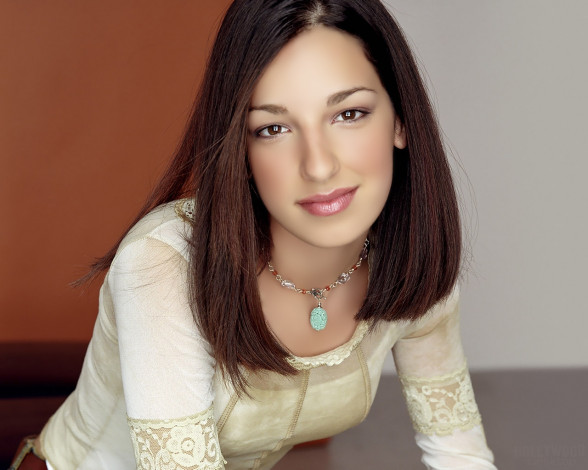 Обои картинки фото Vanessa Lengies, девушки