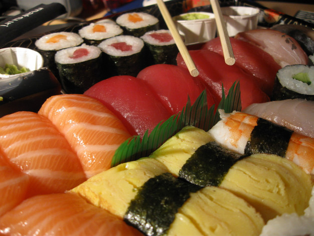 Обои картинки фото еда, рыба, морепродукты, суши, роллы