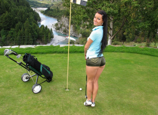 Картинка Melisa+Mendiny+Kristina+Uhrinova девушки   kristina uhrinova майка шорты клюшка гольф