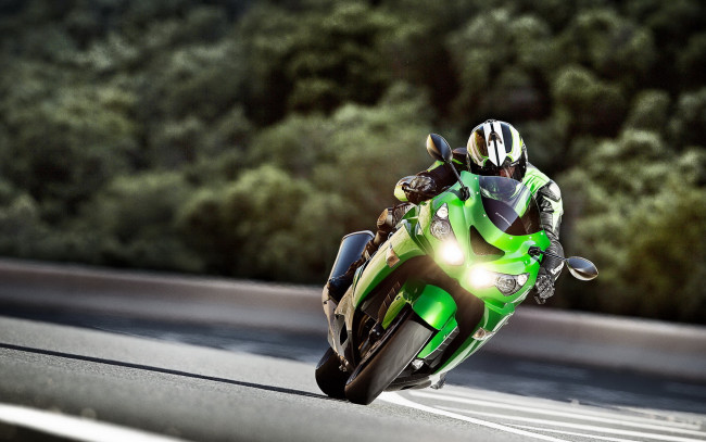 Обои картинки фото мотоциклы, kawasaki, zzr1400