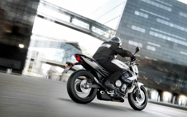 Обои картинки фото мотоциклы, yamaha, xj6