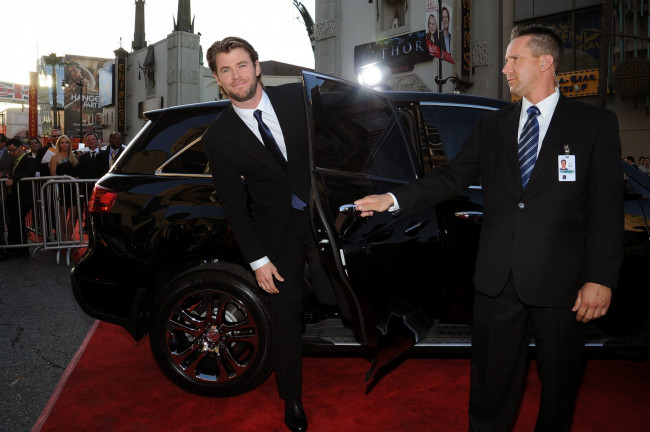 Обои картинки фото chris, hemsworth, мужчины, крис, хемсворт, актер, австралия, сша