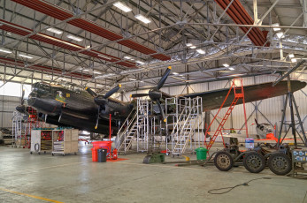 Картинка lancaster+b1+pa474 авиация другое музей бомбардироввщик экспонат 2-я мировая