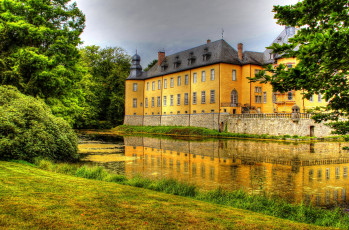 Картинка castle++dyck+германия города -+дворцы +замки +крепости трава пруд замок германия castle dyck