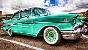 Картинка автомобили выставки+и+уличные+фото chevy голубой