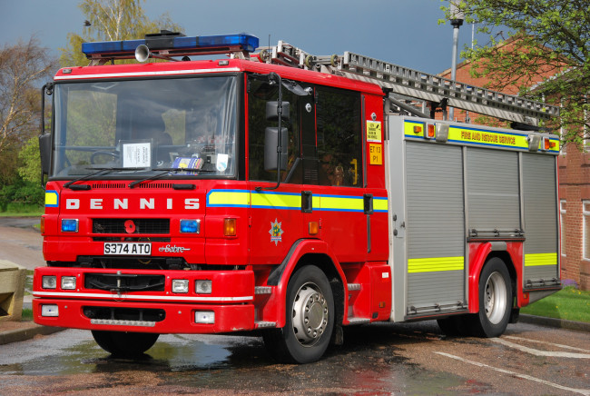 Обои картинки фото автомобили, пожарные машины, спецтехника, пожарный, автомобиль