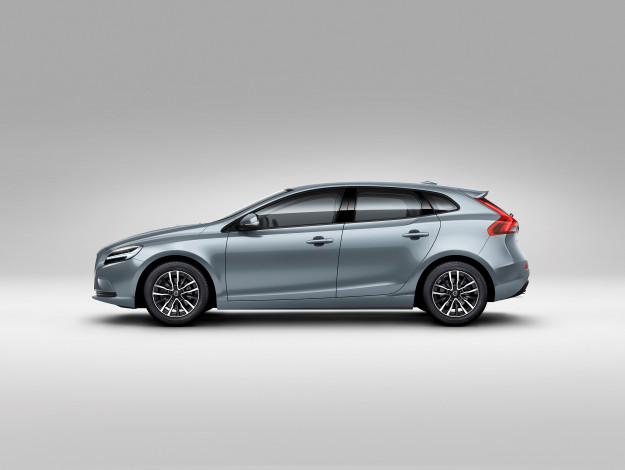 Обои картинки фото автомобили, volvo, 2016г, momentum, v40, t4