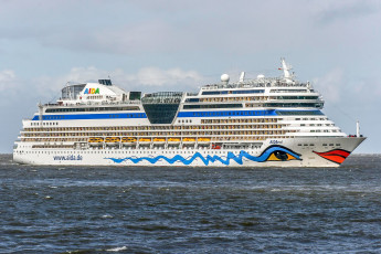 Картинка корабли лайнеры круиз лайнер