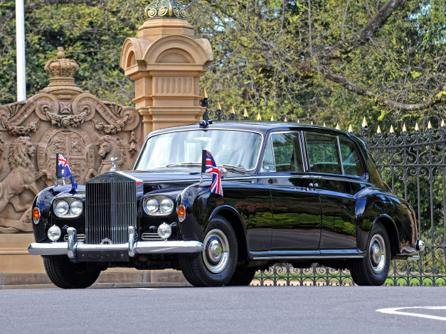 Обои картинки фото rolls-royce phantom v park ward limousine 1963, автомобили, rolls-royce, 1963, limousine, ward, park, v, phantom