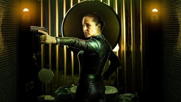 Картинка in+from+the+cold+ сериал+2022+–+ кино+фильмы -unknown+ другое c холода сериал фантастика боевик детектив драма маргарита левиева margarita levieva jenny franklin netflix