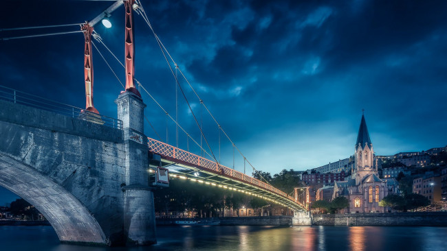 Обои картинки фото города, лион , франция, пешеходный, мост, дворец, правосудия, лион