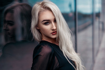 Картинка девушка+-+girl девушки -+лица +портреты девушка женщина блондинка светловолосая сексуальная модель звезда позирует разная обувь верхняя стильная одежда нижнее эротическое бельё трусы лифчик колготки чулки аксессуары макияж и множество элементов на фотографии