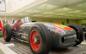 Картинка автомобили выставки уличные фото