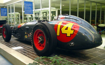 Картинка автомобили выставки уличные фото