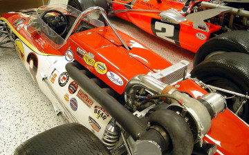 Картинка автомобили выставки уличные фото