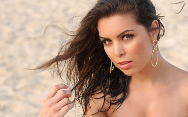 Обои картинки фото Nara Alves, девушки, серьги