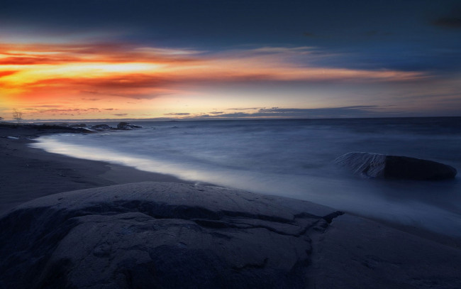 Обои картинки фото природа, побережье, пляж, тучи, волны, океан, камни