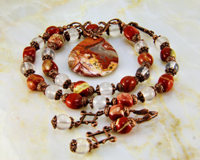 Картинка разное украшения +аксессуары +веера украшение фон бижутерия ожерелье серьги бусы