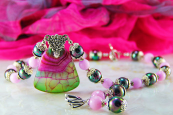 Картинка разное украшения +аксессуары +веера бижутерия украшение фон бусы серьги ожерелье