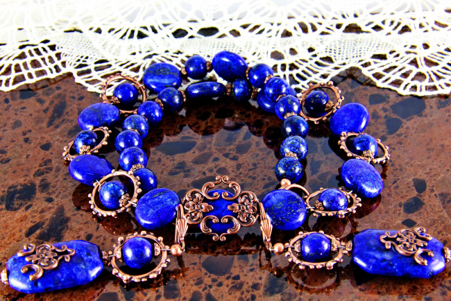 Обои картинки фото разное, украшения,  аксессуары,  веера, бусы, украшение, фон, серьги, ожерелье, бижутерия