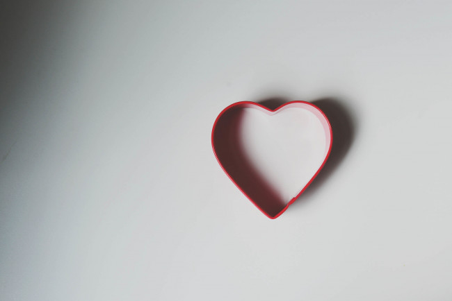 Обои картинки фото рисованное, минимализм, сердце, форма, тень