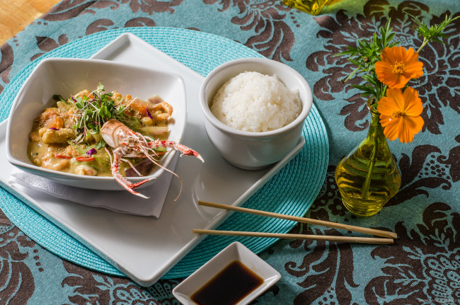 Обои картинки фото еда, рыба,  морепродукты,  суши,  роллы, креветки