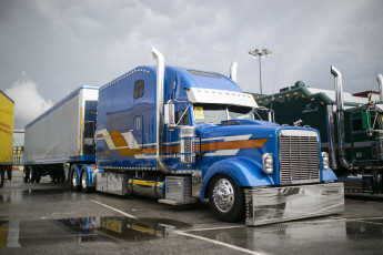 Картинка автомобили freightliner classic xl