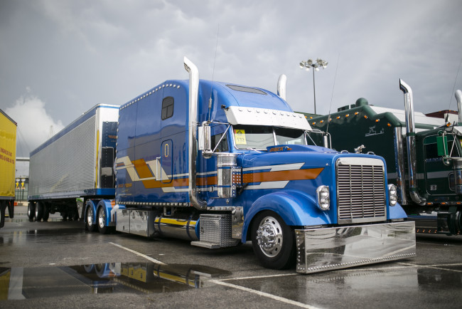 Обои картинки фото автомобили, freightliner, classic, xl