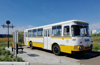 Картинка лиаз-+677 автомобили автобусы лиаз- 677 автобус ретро