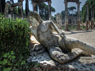 Картинка разное рельефы статуи музейные экспонаты сад скульптура