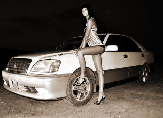 Картинка автомобили авто девушками тойота брюнетка ночь