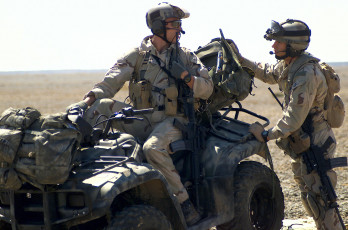 Картинка техника военная солдаты квадроцикл