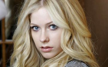 обоя музыка, avril, lavigne, взгляд