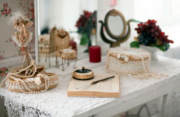 Картинка разное ретро +винтаж бусы зеркало шкатулка