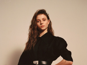 Картинка девушки thomasin+mckenzie thomasin mckenzie