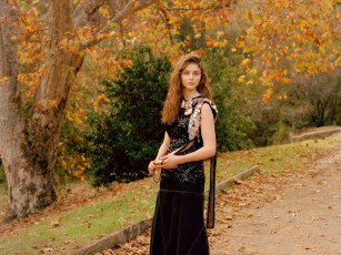 Картинка девушки thomasin+mckenzie thomasin mckenzie