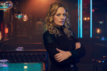 Картинка star+trek +picard+ сериал+2020+–+ кино+фильмы сериал звездный путь пикар фантастика боевик драма jeri ryan star trek picard