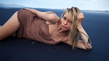 Картинка девушки -+блондинки +светловолосые блондинка платье грязь